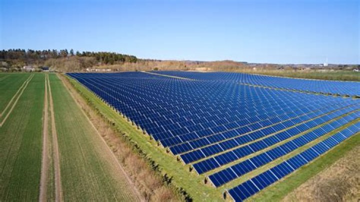 Is building a solar farm profitable?